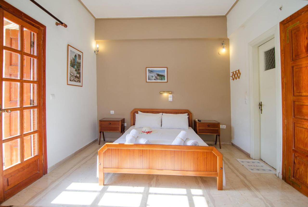 Almira Inn Chora  Bagian luar foto