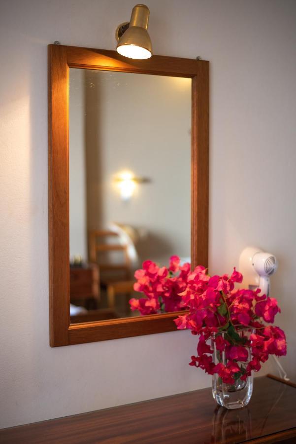 Almira Inn Chora  Bagian luar foto
