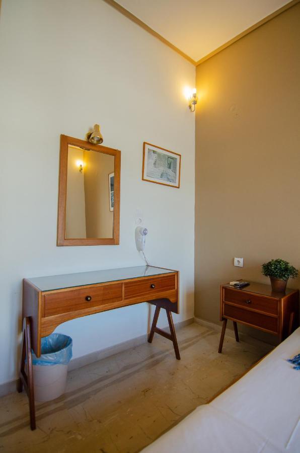 Almira Inn Chora  Bagian luar foto